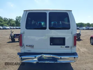 2013 Ford Econoline Passenger XL with VIN 1FBNE3BL6DDA13595, listed as a IAAI auction lot 42570942 with 135,652 mi miles and . Bid and sale history available at DreamBid. Image 16.