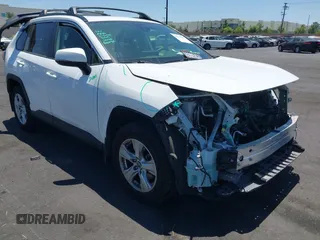 2019 Toyota RAV4 XLE with VIN JTMP1RFV8KD025971, listed as a IAAI auction lot 42673361 with 69,241 mi miles and . Bid and sale history available at DreamBid. Image 14.