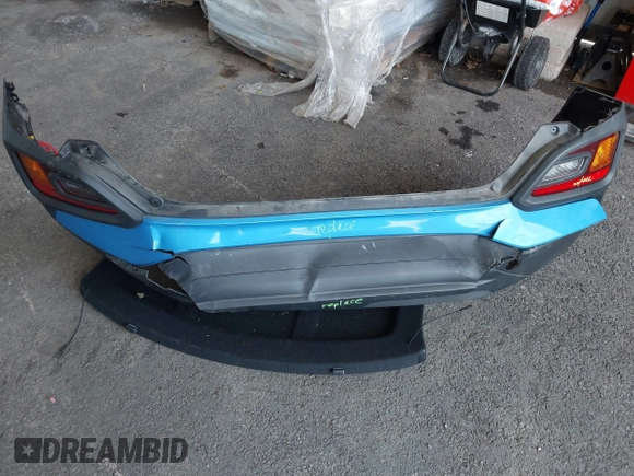 2019 Hyundai Kona SE with VIN KM8K1CAA0KU337581, listed as a IAAI auction lot 41774263 with 40,168 mi miles and . Bid and sale history available at carsss.com. Image 12.