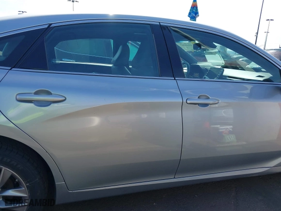 2019 Toyota Avalon Hybrid Limited with VIN 4T1B21FB1KU003112, listed as a IAAI auction lot 41610307 with 169,569 mi miles. Bid and sale history available at carsss.com. Image 14.