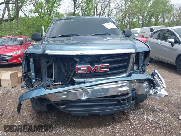 2008 GMC Sierra 1500 SLE1 z VIN 2GTEC130981215732, wystawiony jako IAAI lot #42148199 z przebiegiem 199 218 mil mil oraz . Historia ofert i sprzedaży dostępna na DreamBid. Obrazek 13.