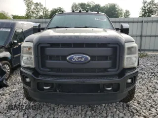 2015 Ford F-250 Lariat with VIN 1FT7W2BT4FEA24992, listed as a Copart auction lot 57040065 with 151,573 mi miles and Salvage title. Bid and sale history available at DreamBid. Image 5.