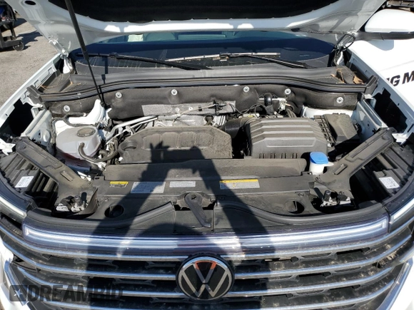 2024 Volkswagen Atlas SE with VIN 1V2LR2CA8RC534859, listed as a Copart auction lot 52890715 with 16,573 mi miles and Salvage title. Bid and sale history available at DreamBid. Image 12.
