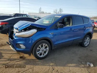 2019 Ford Escape SE z VIN 1FMCU9GDXKUB24265, wystawiony jako Copart lot #54052855 z przebiegiem 60 479 mil mil oraz Czysty tytuł • Clean title. Historia ofert i sprzedaży dostępna na DreamBid. Obrazek 1.