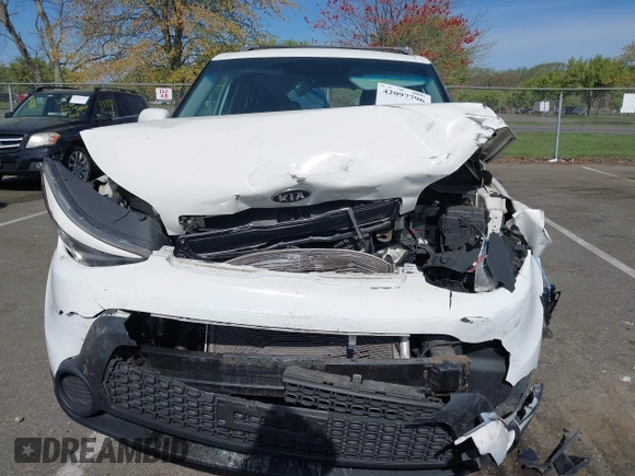 2016 Kia Soul z VIN KNDJN2A29G7256799, wystawiony jako IAAI lot #42097796 z przebiegiem 85 118 mil mil oraz . Historia ofert i sprzedaży dostępna na DreamBid. Obrazek 12.