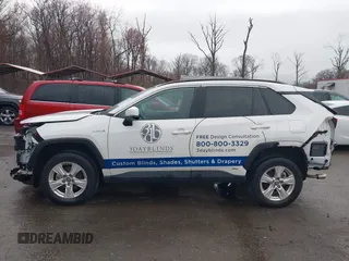 2021 Toyota RAV4 Hybrid LE z VIN 2T3MWRFV6MW118143, wystawiony jako IAAI lot #41863177 z przebiegiem 43 527 mil mil oraz . Historia ofert i sprzedaży dostępna na DreamBid. Obrazek 15.