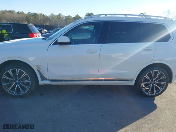 2020 BMW X7 xDrive40i with VIN 5UXCW2C03L9C67539, listed as a IAAI auction lot 41261357 with 46,654 mi miles. Bid and sale history available at carsss.com. Image 14.