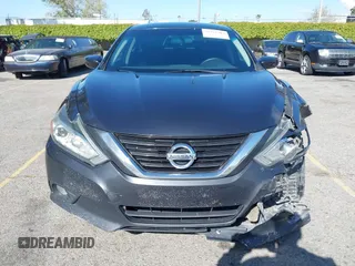 2018 Nissan Altima SR with VIN 1N4AL3AP3JC205780, listed as a IAAI auction lot 41921404 with 109,863 mi miles and . Bid and sale history available at carsss.com. Image 12.