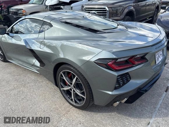2022 Chevrolet Corvette 2LT with VIN 1G1YB2D47N5110763, listed as a Copart auction lot 44228945 with 15,221 mi miles and Salvage Title. Bid and sale history available at carsss.com. Image 3.