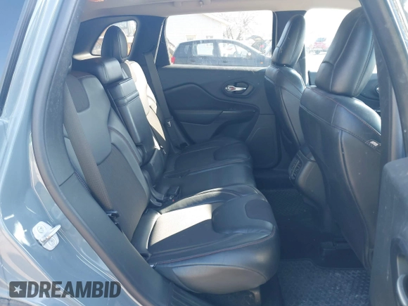 2014 Jeep Cherokee Trailhawk with VIN 1C4PJMBS4EW179763, listed as a IAAI auction lot 41988048 with 152,681 mi miles. Bid and sale history available at carsss.com. Image 8.