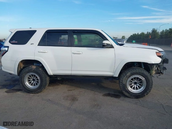 2019 Toyota 4Runner SR5 with VIN JTEBU5JR8K5644399, listed as a IAAI auction lot 41624766 with 131,285 mi miles. Bid and sale history available at carsss.com. Image 14.