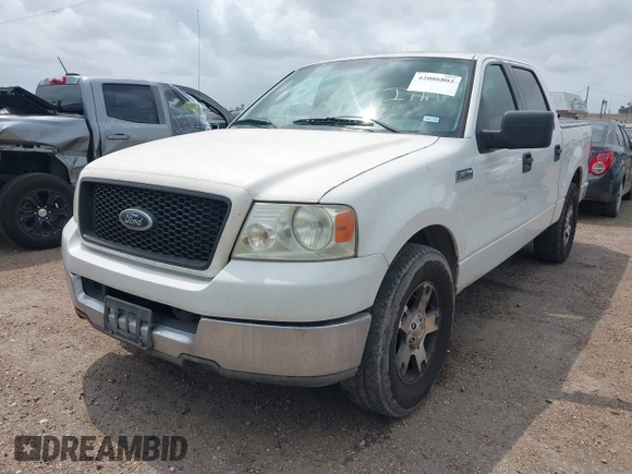 2004 Ford F-150 XLT with VIN 1FTPW12534KD74981, listed as a IAAI auction lot 42086802 with 323,592 mi miles. Bid and sale history available at carsss.com. Image 6.