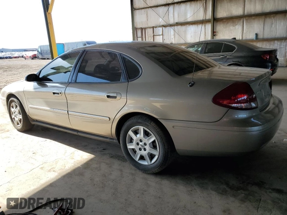 2007 Ford Taurus SE с VIN 1FAFP53UX7A119332, выставлен на аукционе Copart как лот 57625215 с пробегом 54 443 миль миль и Списание • Salvage title. История ставок и продаж доступна на DreamBid. Изображение 2.