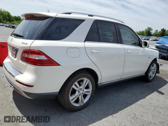 2012 Mercedes-Benz M 350 z VIN 4JGDA5HB3CA010078, wystawiony jako Copart lot #57636985 z przebiegiem 103 205 mil mil oraz Szkoda całkowita • Salvage title. Historia ofert i sprzedaży dostępna na DreamBid. Obrazek 3.