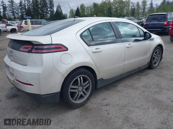 2013 Chevrolet Volt with VIN 1G1RD6E41DU116258, listed as a IAAI auction lot 42047374 with 87,190 mi miles and . Bid and sale history available at carsss.com. Image 4.
