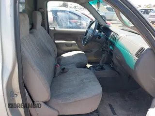2001 Toyota Tacoma z VIN 5TENL42N11Z856292, wystawiony jako IAAI lot #42226178 z przebiegiem 333 577 mil mil oraz . Historia ofert i sprzedaży dostępna na DreamBid. Obrazek 8.