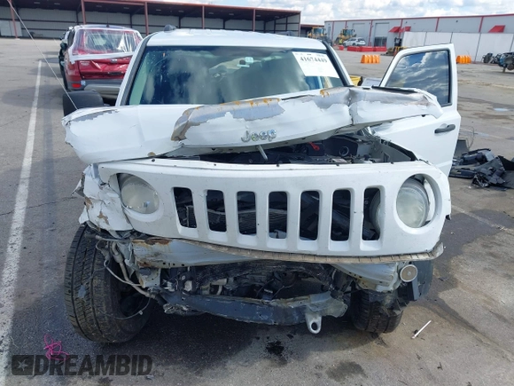2014 Jeep Patriot Sport with VIN 1C4NJPBA9ED715277, listed as a IAAI auction lot 41674449 with 240,193 mi miles and . Bid and sale history available at carsss.com. Image 6.