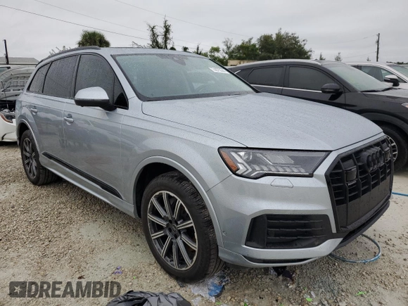 2024 Audi Q7 Premium Plus with VIN WA1LCBF74RD009644, listed as a Copart auction lot 74675544 with 916 mi miles and Non Repairable. Bid and sale history available at carsss.com. Image 4.