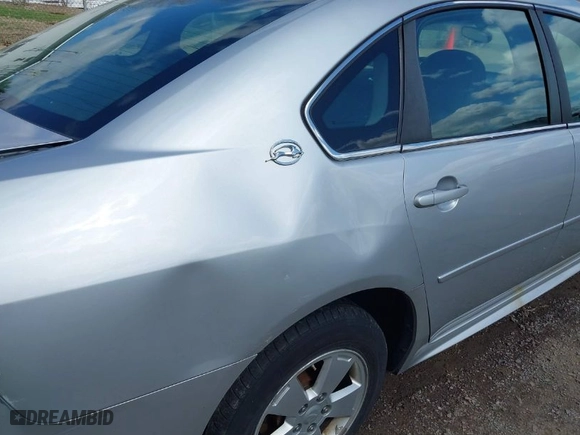 2009 Chevrolet Impala 3.5L LT with VIN 2G1WT57K591157037, listed as a IAAI auction lot 41815062 with NaN miles. Bid and sale history available at carsss.com. Image 19.