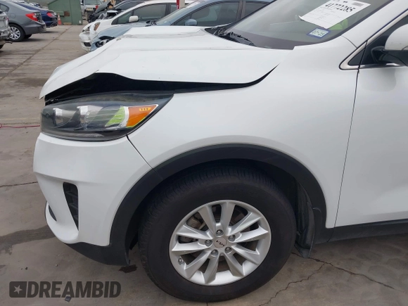 2019 Kia Sorento L with VIN 5XYPG4A38KG555012, listed as a IAAI auction lot 41772285 with 111,685 mi miles. Bid and sale history available at carsss.com. Image 19.