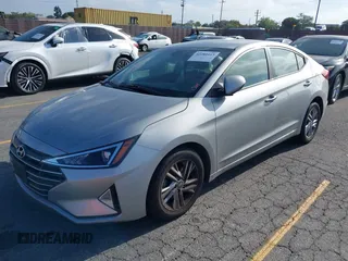 2020 Hyundai Elantra SEL z VIN 5NPD84LF0LH562957, wystawiony jako IAAI lot #42280413 z przebiegiem 88 505 mil mil oraz . Historia ofert i sprzedaży dostępna na DreamBid. Obrazek 17.