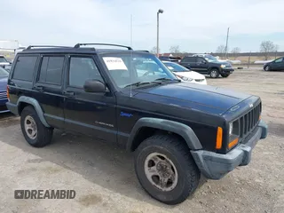 1998 Jeep Cherokee Sport with VIN 1J4FJ68S3WL285200, listed as a IAAI auction lot 41834529 with 335,881 mi miles. Bid and sale history available at carsss.com. Image 1.