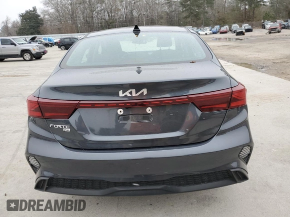 2024 Kia Forte LX with VIN 3KPF24AD5RE814985, listed as a Copart auction lot 88489505 with 18,529 mi miles and Salvage Title. Bid and sale history available at carsss.com. Image 6.