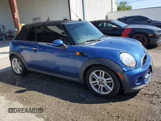 2014 MINI Convertible z VIN WMWZN3C58ET861186, wystawiony jako Copart lot #50585755 z przebiegiem 81 459 mil mil oraz Szkoda całkowita • Salvage title. Historia ofert i sprzedaży dostępna na DreamBid. Obrazek 4.