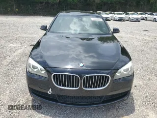 2015 BMW 7 Series 740Li z VIN WBAYE4C53FD138830, wystawiony jako Copart lot #60866995 z przebiegiem 190 317 mil mil oraz Czysty tytuł • Clean title. Historia ofert i sprzedaży dostępna na DreamBid. Obrazek 5.