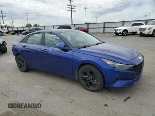 2021 Hyundai Elantra SEL z VIN 5NPLS4AG0MH006061, wystawiony jako Copart lot #56562665 z przebiegiem 62 689 mil mil oraz Szkoda całkowita • Salvage title. Historia ofert i sprzedaży dostępna na DreamBid. Obrazek 4.