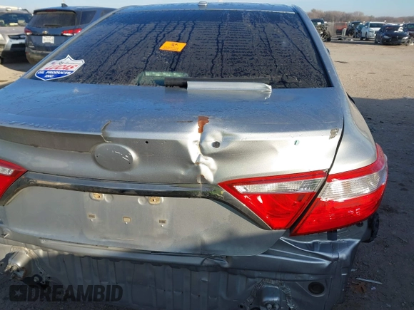 2015 Toyota Camry XLE with VIN 4T1BF1FK4FU039189, listed as a IAAI auction lot 41283052 with Not Provided miles and . Bid and sale history available at DreamBid. Image 18.