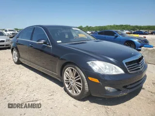 2008 Mercedes-Benz S 550 z VIN WDDNG86XX8A228278, wystawiony jako Copart lot #56500155 z przebiegiem 130 341 mil mil oraz Szkoda całkowita • Salvage title. Historia ofert i sprzedaży dostępna na DreamBid. Obrazek 4.