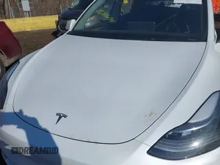 2024 Tesla Model Y Performance with VIN 7SAYGDEF3RA281969, listed as a IAAI auction lot 41680674 with 22,615 mi miles and . Bid and sale history available at DreamBid. Image 10.