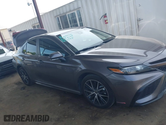 2022 Toyota Camry SE with VIN 4T1T11AK1NU672466, listed as a IAAI auction lot 41974554 with 41,291 mi miles and . Bid and sale history available at DreamBid. Image 14.