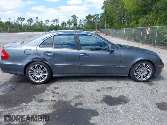 2008 Mercedes-Benz E-Class Luxury 3.5L with VIN WDBUF56X28B350102, listed as a IAAI auction lot 42033244 with 257,767 mi miles. Bid and sale history available at carsss.com. Image 14.