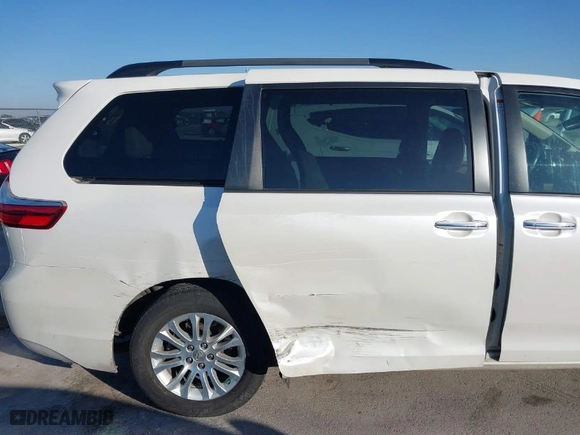 2016 Toyota Sienna XLE with VIN 5TDYK3DC6GS758189, listed as a IAAI auction lot 41598251 with 129,050 mi miles. Bid and sale history available at carsss.com. Image 6.