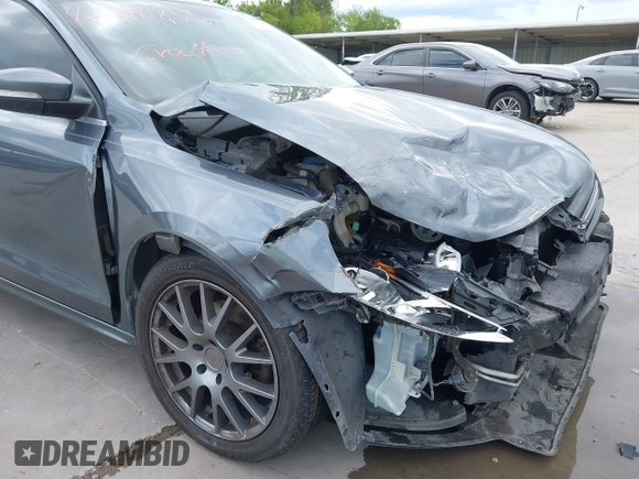 2013 Volkswagen Jetta SE with VIN 3VWDX7AJ6DM442987, listed as a IAAI auction lot 42240855 with 150,540 mi miles and . Bid and sale history available at DreamBid. Image 17.