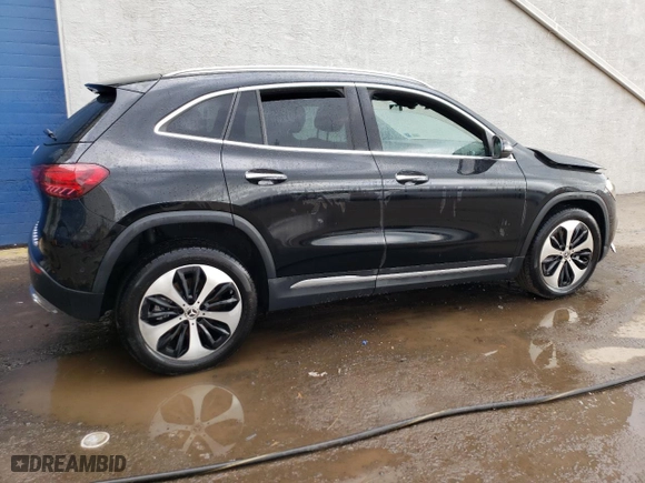 2025 Mercedes-Benz GLA with VIN W1N4N4GB5SJ634850, listed as a Copart auction lot 70329794 with 3,312 mi miles and Salvage Title. Bid and sale history available at carsss.com. Image 3.