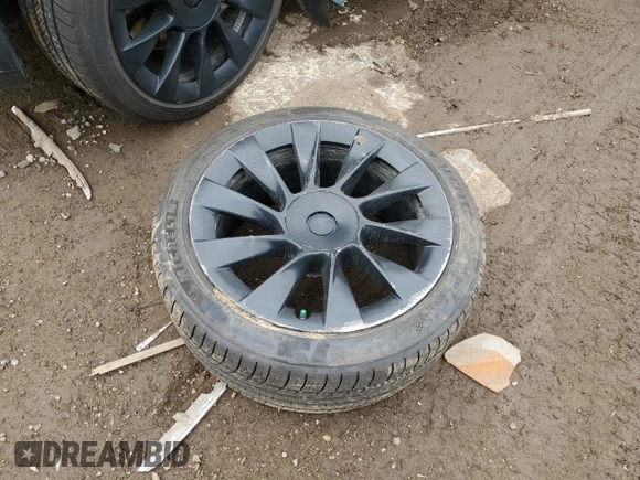2020 Tesla Model Y Long Range with VIN 5YJYGDEE8LF008346, listed as a Copart auction lot 52863725 with 60,378 mi miles and Salvage Title. Bid and sale history available at DreamBid. Image 14.