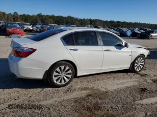 2014 Honda Accord Sedan EX-L with VIN 1HGCR2F8XEA261831, listed as a Copart auction lot 82608244 with 230,404 mi miles and Salvage Title. Bid and sale history available at carsss.com. Image 3.