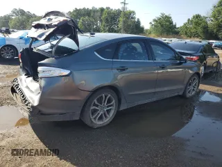 2017 Ford Fusion SE with VIN 3FA6P0H77HR346846, listed as a Copart auction lot 61825065 with 100,245 mi miles and Salvage title. Bid and sale history available at DreamBid. Image 3.