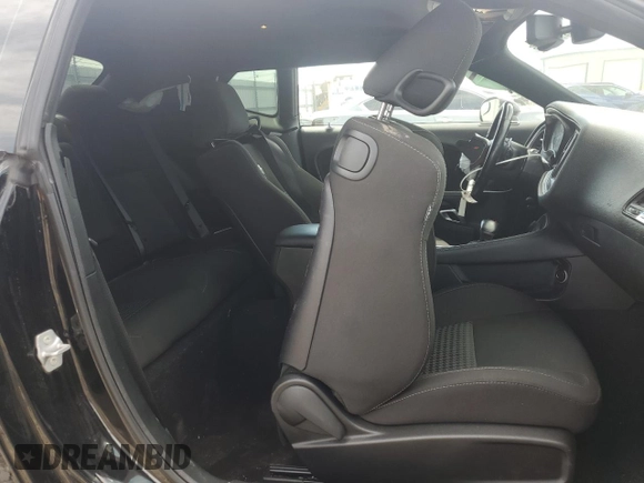 2019 Dodge Challenger R/T Scat Pack z VIN 2C3CDZFJ9KH750103, wystawiony jako Copart lot #56277845 z przebiegiem 58 018 mil mil oraz Szkoda całkowita • Salvage title. Historia ofert i sprzedaży dostępna na DreamBid. Obrazek 10.