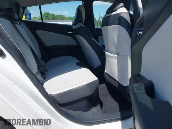 2017 Toyota Prius Two with VIN JTDKARFU4H3051645, listed as a IAAI auction lot 41991804 with 301,338 mi miles. Bid and sale history available at carsss.com. Image 8.
