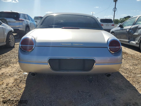 2004 Ford Thunderbird Deluxe with VIN 1FAHP60A84Y103027, listed as a Copart auction lot 52637635 with 87,160 mi miles and Clean Title. Bid and sale history available at carsss.com. Image 6.