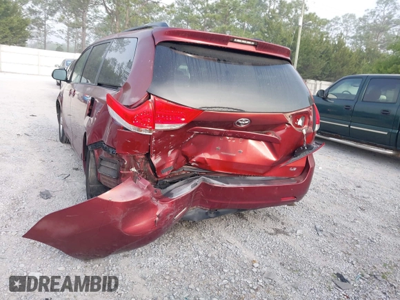 2013 Toyota Sienna LE AAS with VIN 5TDKK3DC1DS368585, listed as a IAAI auction lot 42070311 with 181,408 mi miles. Bid and sale history available at carsss.com. Image 16.