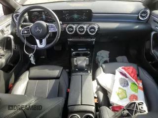2021 Mercedes-Benz A 220 z VIN W1K3G4FB3MJ264053, wystawiony jako Copart lot #56964905 z przebiegiem 26 806 mil mil oraz Szkoda całkowita • Salvage title. Historia ofert i sprzedaży dostępna na DreamBid. Obrazek 8.
