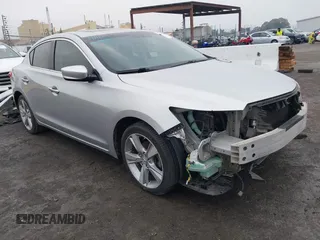 2013 Acura ILX Premium Pkg with VIN 19VDE1F53DE002682, listed as a IAAI auction lot 41179560 with 151,474 mi miles. Bid and sale history available at carsss.com. Image 1.