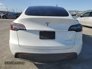 2024 Tesla Model Y Long Range with VIN 7SAYGDEE6RA261884, listed as a Copart auction lot 47639025 with 23,377 mi miles and Salvage Title. Bid and sale history available at DreamBid. Image 6.