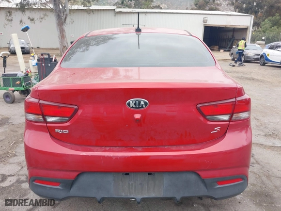 2018 Kia Rio LX with VIN 3KPA24AB5JE074366, listed as a IAAI auction lot 42079091 with 135,755 mi miles. Bid and sale history available at carsss.com. Image 16.