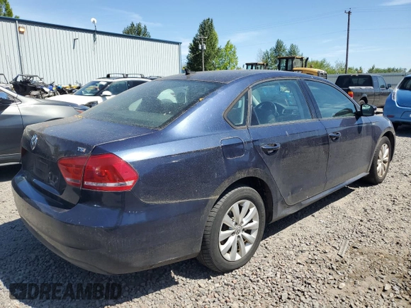 2014 Volkswagen Passat Wolfsburg Edition with VIN 1VWAT7A33EC083021, listed as a Copart auction lot 56015745 with Not provided miles and Clean title. Bid and sale history available at DreamBid. Image 3.
